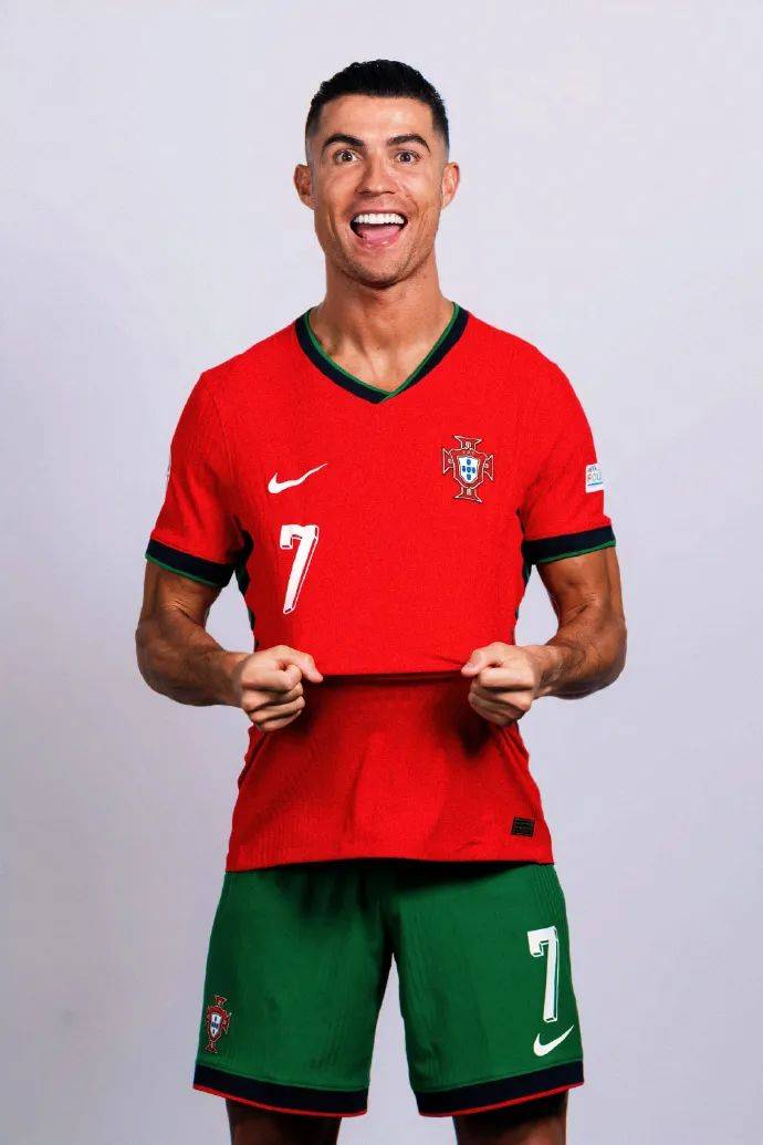 为什么球员在本垒打后的“英雄式绕垒”会引发关于潜规则的讨论