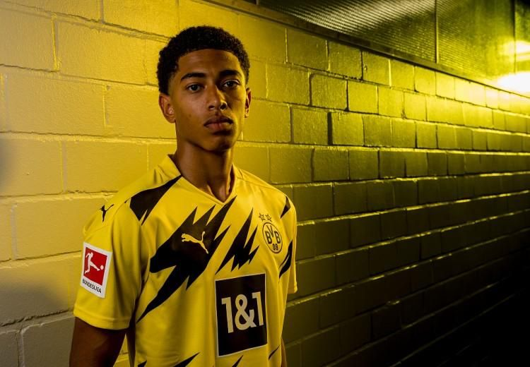 终于等到你！32岁老将为火箭队首秀！13分钟0分1犯规，他仍需适应（久等了！32岁老将上演火箭首秀，出战13分钟0分1犯仍需适应）