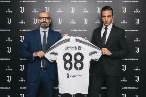 法尔克：纽卡等队曾想引进卡尔，但拜仁抢先与球员完成续约