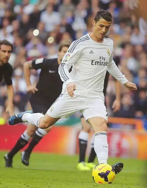 王洪亮：85一代球员爱学习沟通多；希望有机会去欧洲深度提高